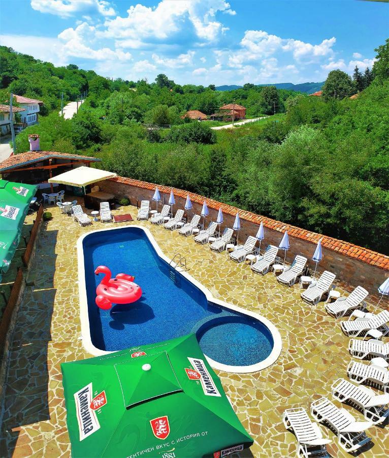 Yakovtsi Inn Exteriör bild